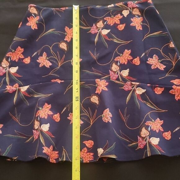 LOFT A-Line Knee Length Mini Skirt - Picture 8 of 9